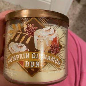 Bath & body pumpkin cinnamon bun